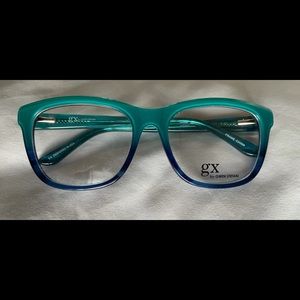 New Gwen Stefani glasses